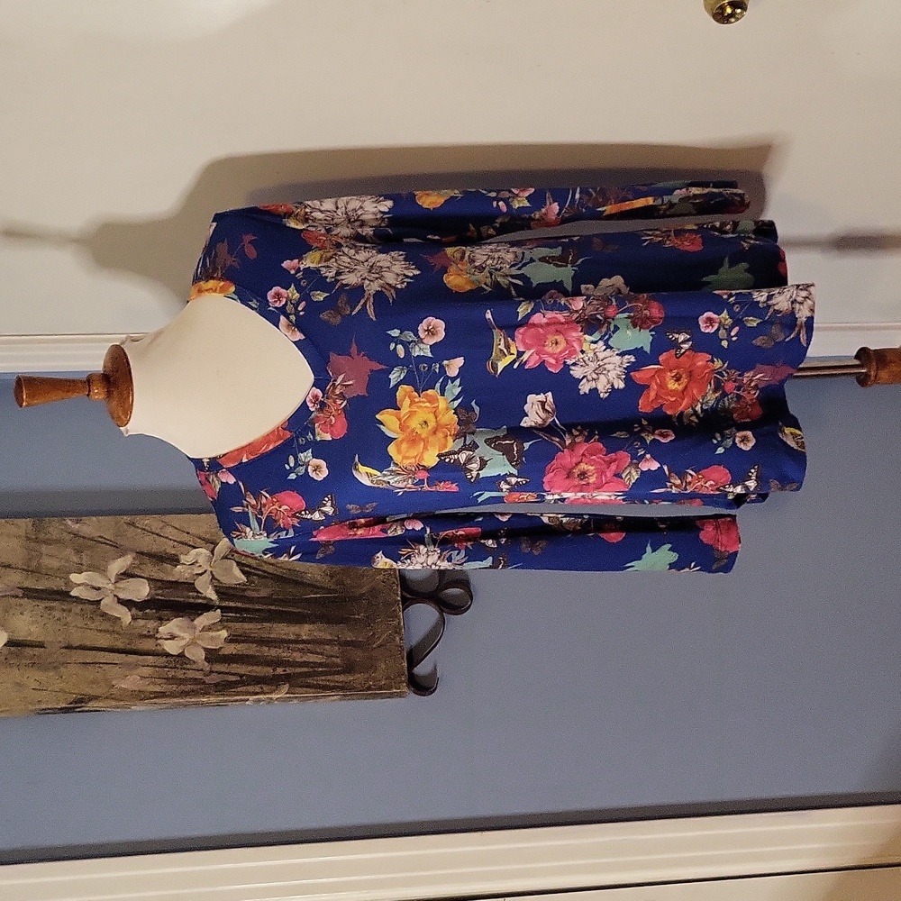 Blue Floral Birds Long 🐦 Sleeve Sweater  Knit PM Medium